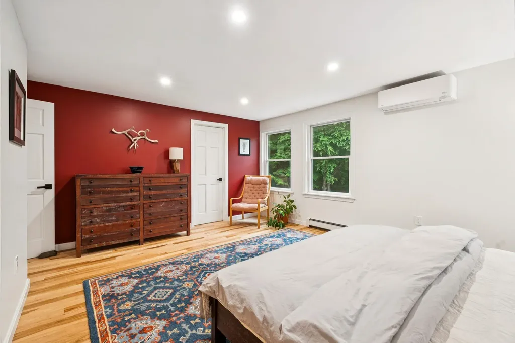 167 Limey Lane Pomfret VT 05053