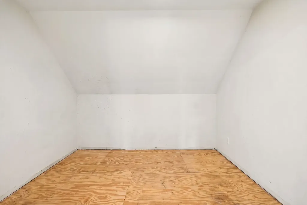 167 Limey Lane Pomfret VT 05053