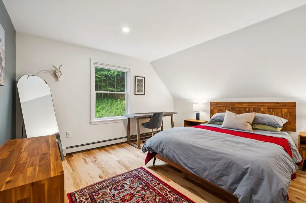 167 Limey Lane Pomfret VT 05053