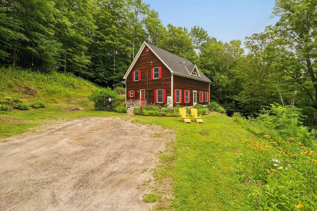 167 Limey Lane Pomfret VT 05053