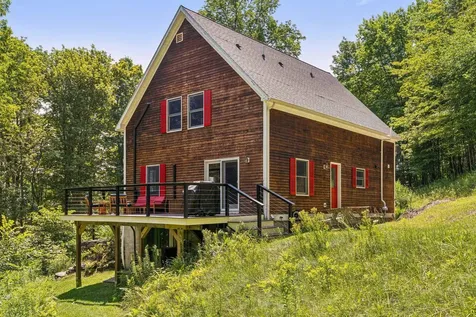 167 Limey Lane Pomfret VT 05053