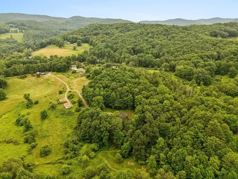 167 Limey Lane Pomfret VT 05053