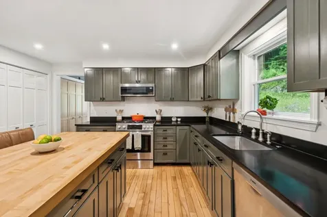167 Limey Lane Pomfret VT 05053