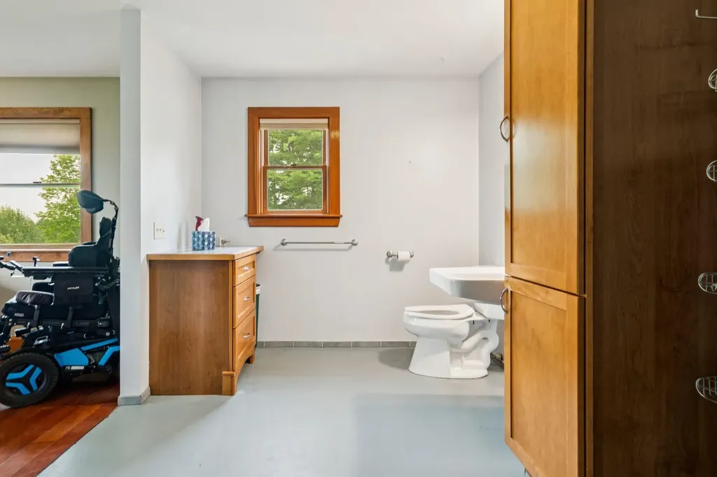 439 East Green Mountain Road Claremont NH 03743