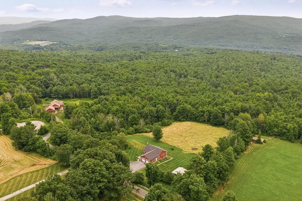 439 East Green Mountain Road Claremont NH 03743