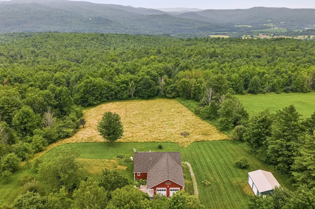 439 East Green Mountain Road Claremont NH 03743