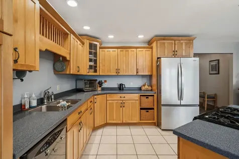 439 East Green Mountain Road Claremont NH 03743
