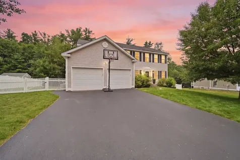 9 Grapevine Road Merrimack NH 03054