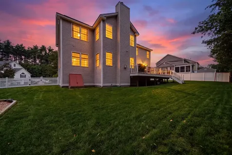 9 Grapevine Road Merrimack NH 03054