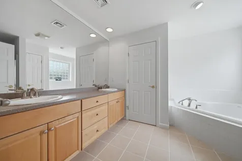 9 Grapevine Road Merrimack NH 03054
