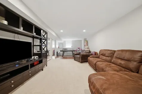 9 Grapevine Road Merrimack NH 03054