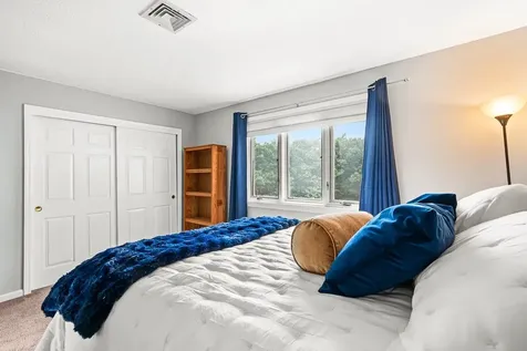 41 Aster Court Nashua NH 03062