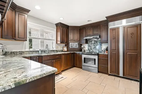 41 Aster Court Nashua NH 03062