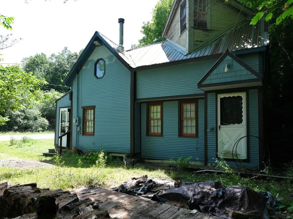 9562 Main Road Huntington VT 05462