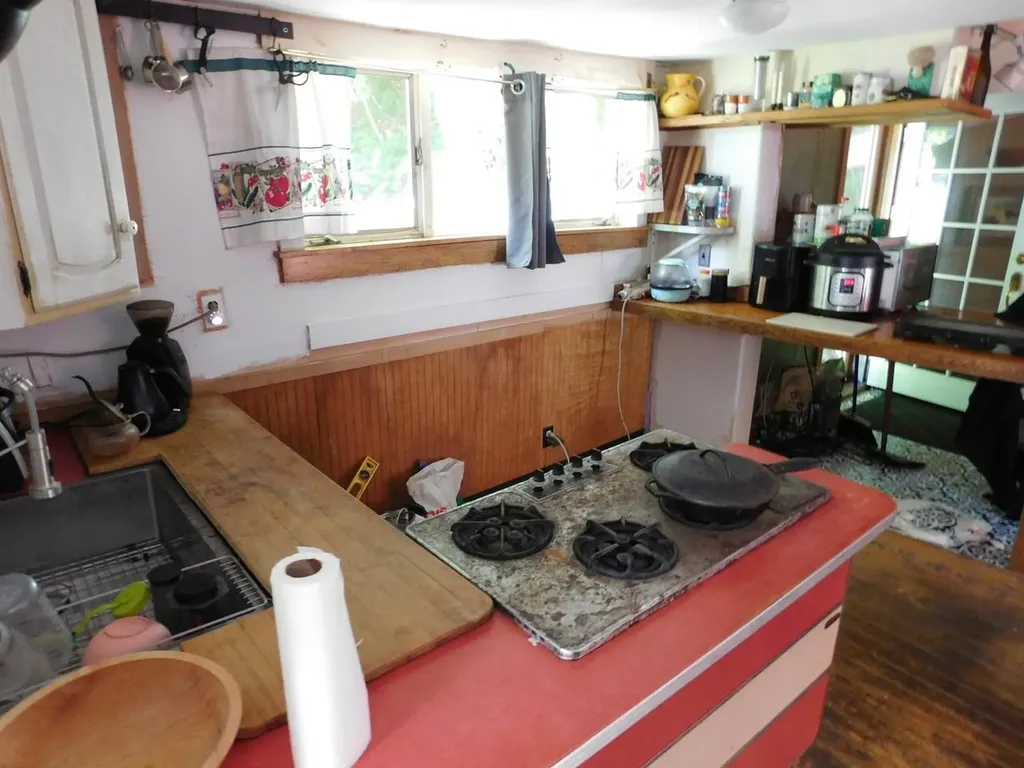 9562 Main Road Huntington VT 05462