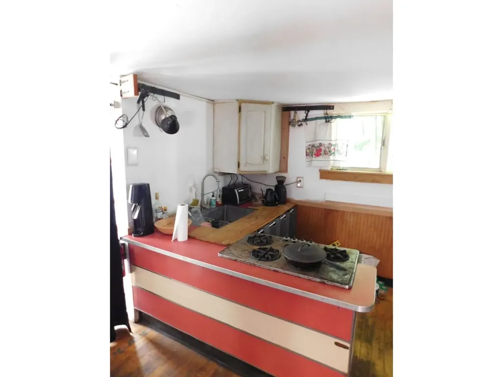 9562 Main Road Huntington VT 05462