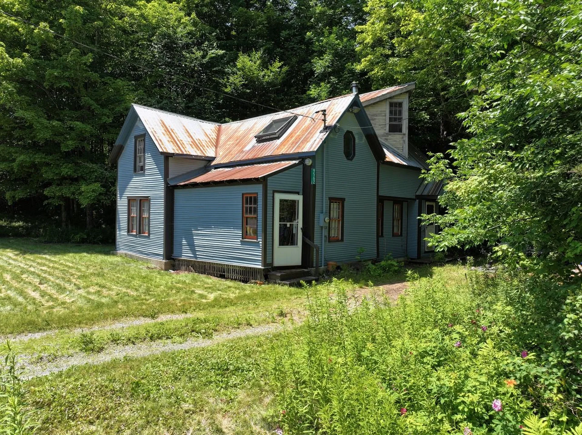 9562 Main Road Huntington VT 05462