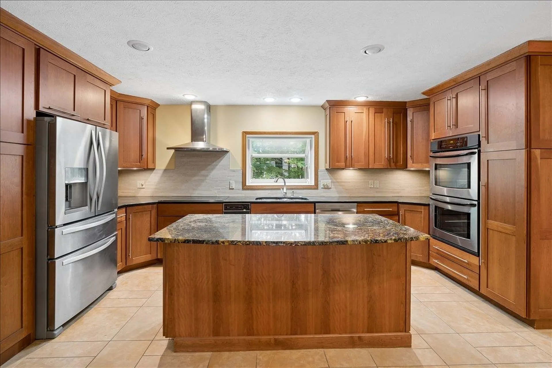 4 Berge Lane Derry NH 03038