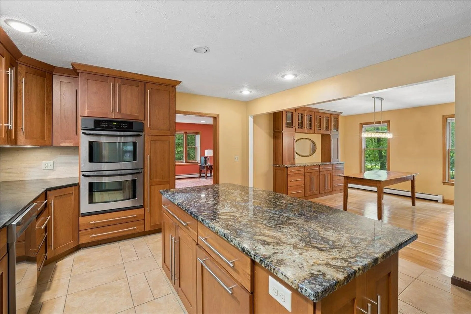 4 Berge Lane Derry NH 03038
