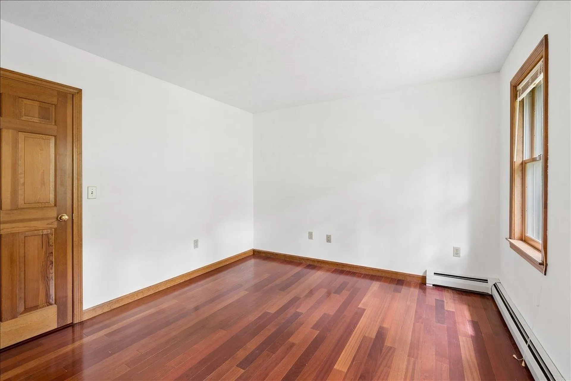 4 Berge Lane Derry NH 03038