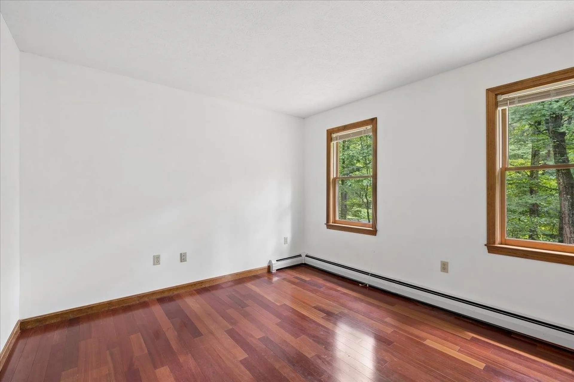 4 Berge Lane Derry NH 03038
