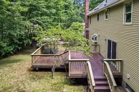4 Berge Lane Derry NH 03038