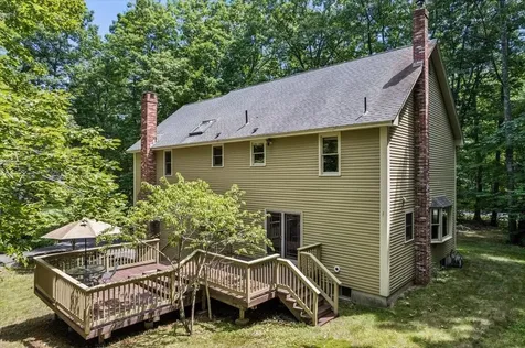 4 Berge Lane Derry NH 03038