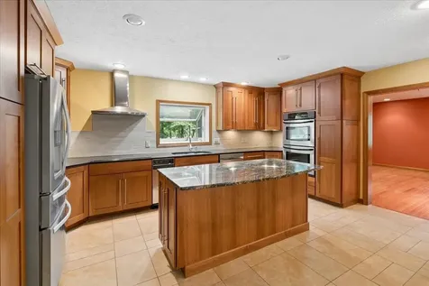 4 Berge Lane Derry NH 03038