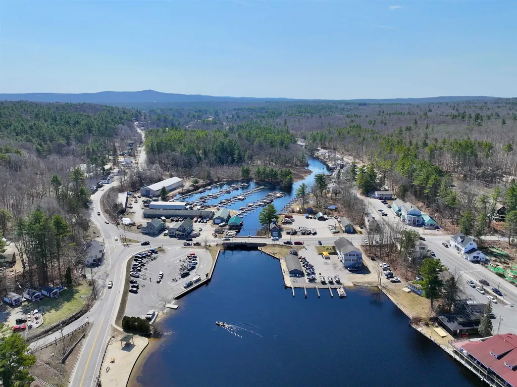 6 Viewland Court Alton NH 03810