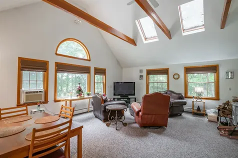68 Merrimack Road Amherst NH 03031