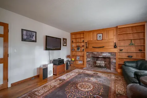 68 Merrimack Road Amherst NH 03031