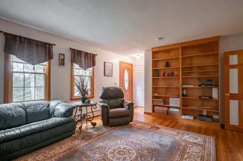 68 Merrimack Road Amherst NH 03031