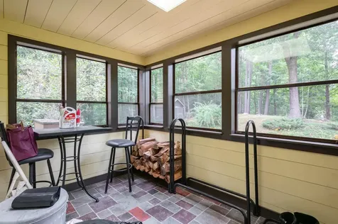 68 Merrimack Road Amherst NH 03031
