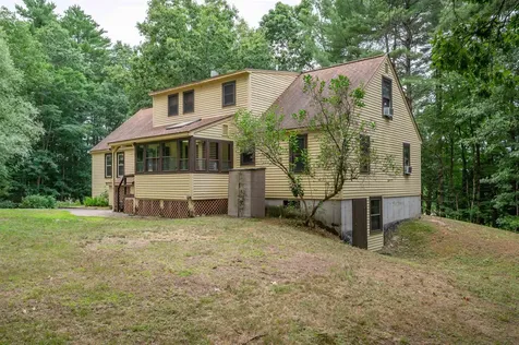 68 Merrimack Road Amherst NH 03031