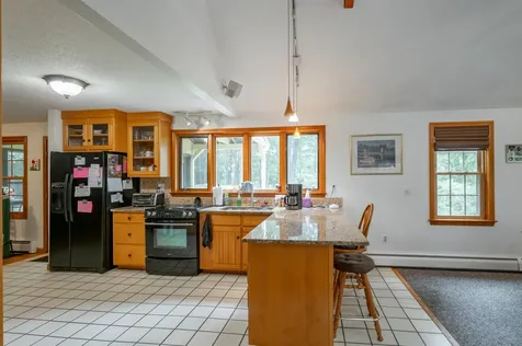 68 Merrimack Road Amherst NH 03031