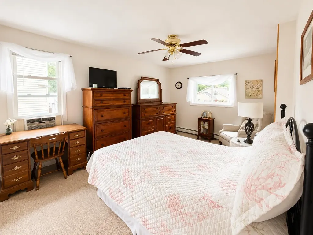16 Pine Street Gorham NH 03581