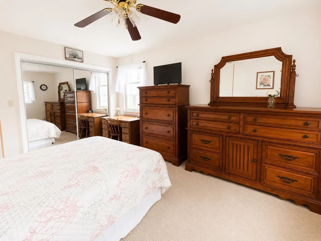16 Pine Street Gorham NH 03581