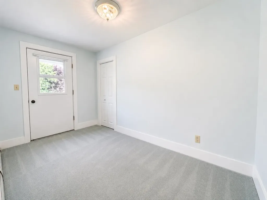 16 Pine Street Gorham NH 03581