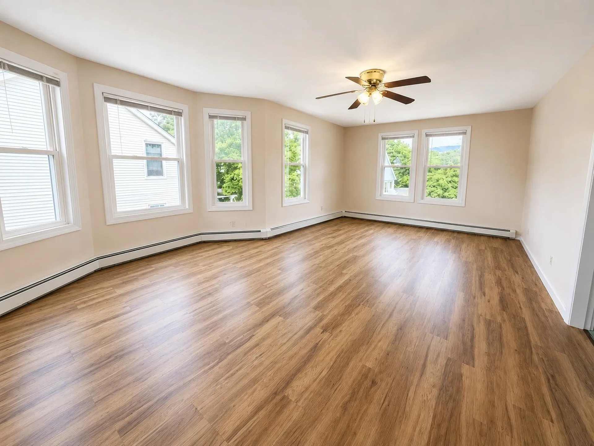 16 Pine Street Gorham NH 03581