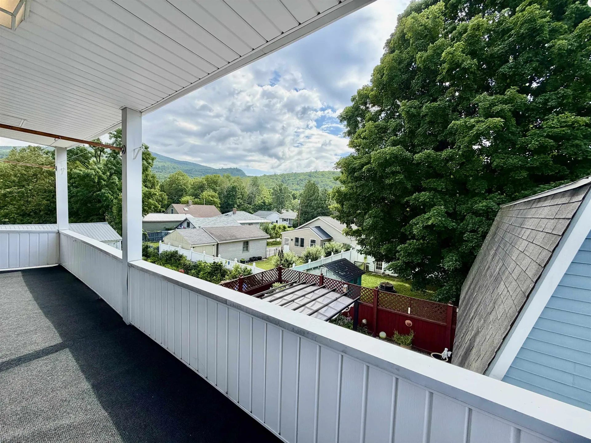 16 Pine Street Gorham NH 03581