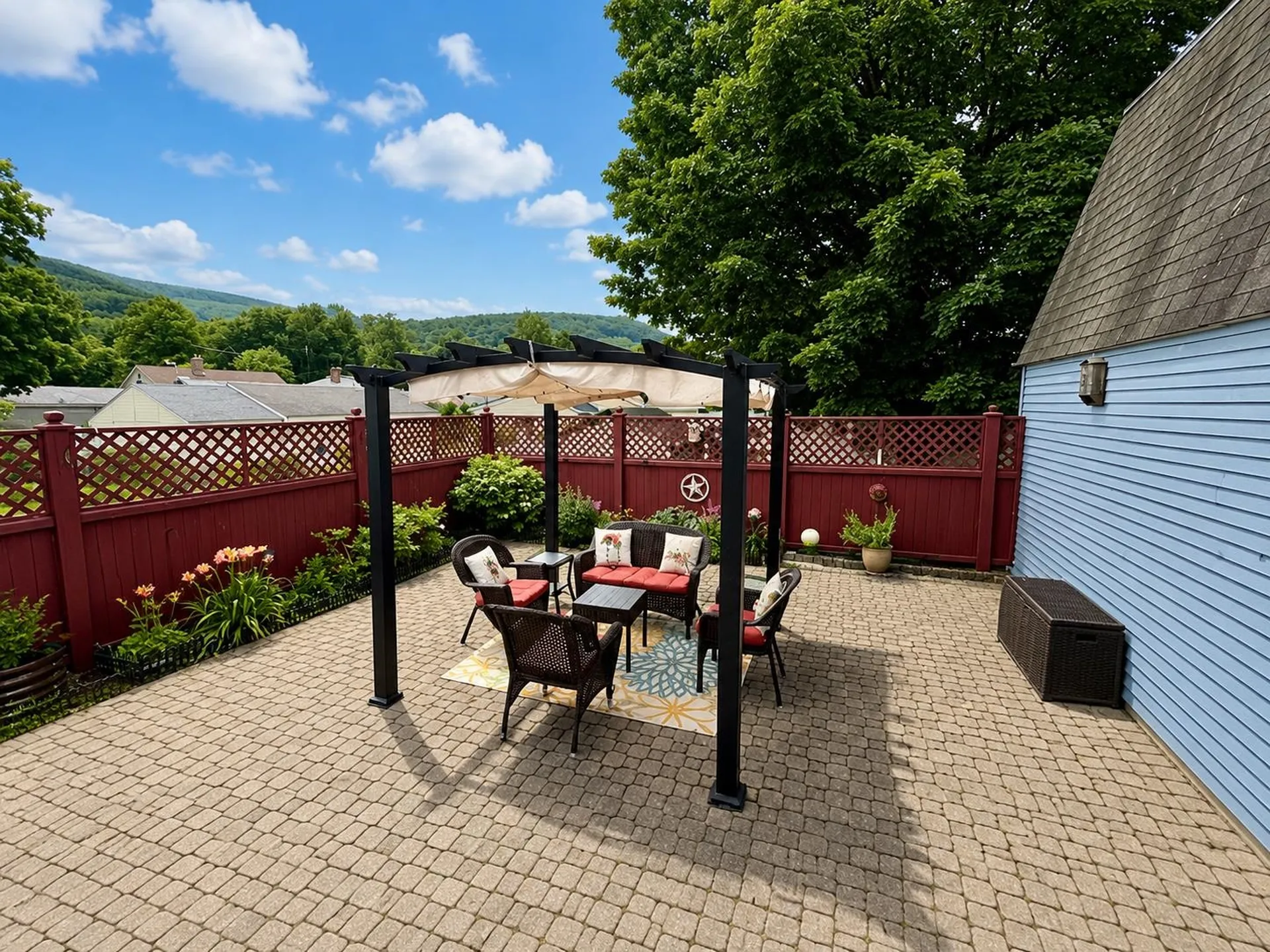 16 Pine Street Gorham NH 03581