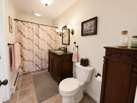 16 Pine Street Gorham NH 03581