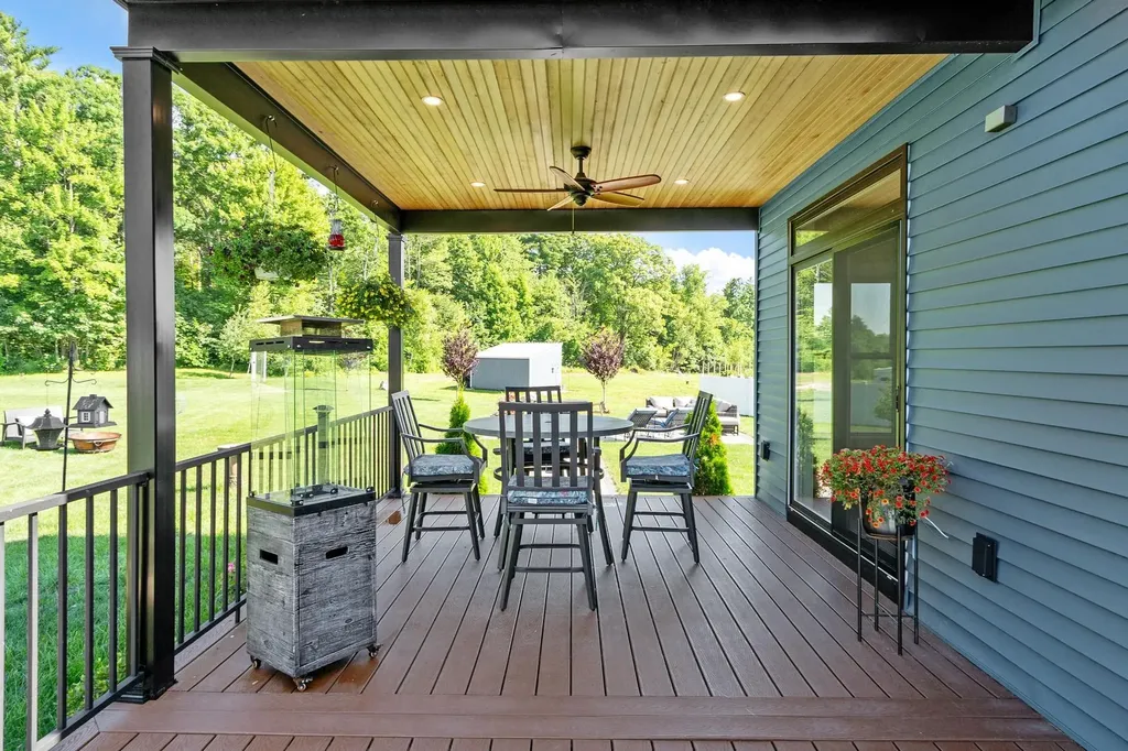 467 Blane Circle Pembroke NH 03275