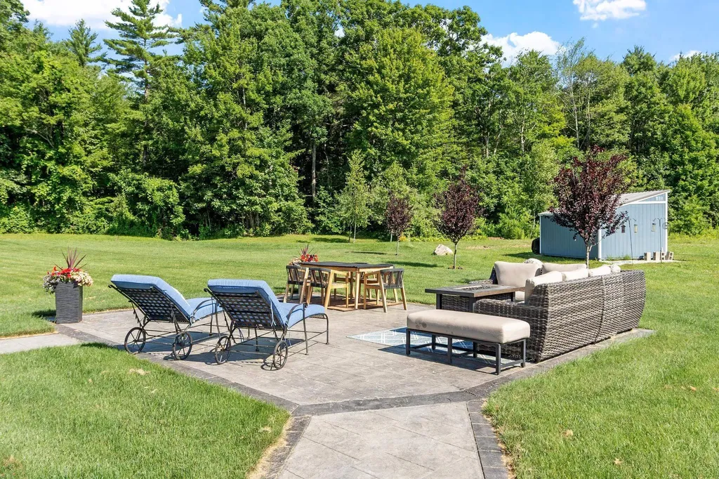 467 Blane Circle Pembroke NH 03275
