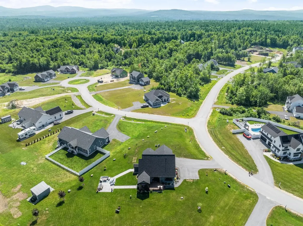 467 Blane Circle Pembroke NH 03275