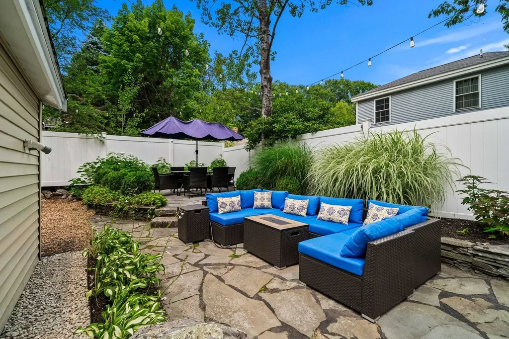 11 Pine Street Rye NH 03870