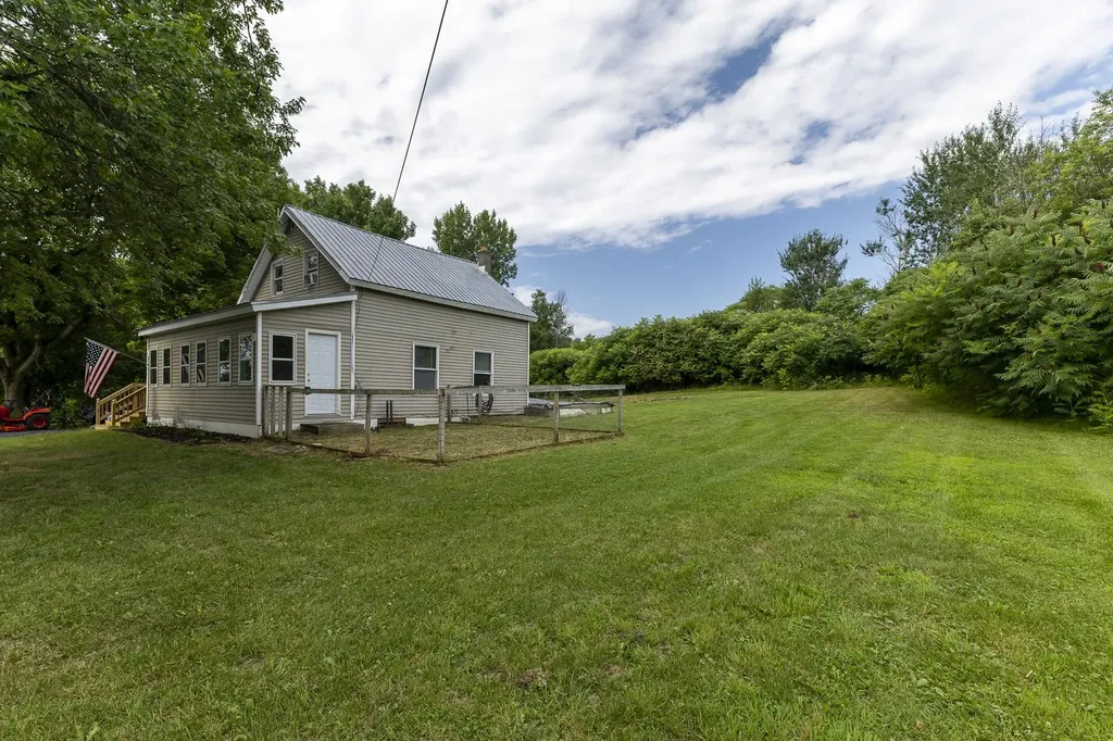 4840 Us Route 2 Alburgh VT 05440