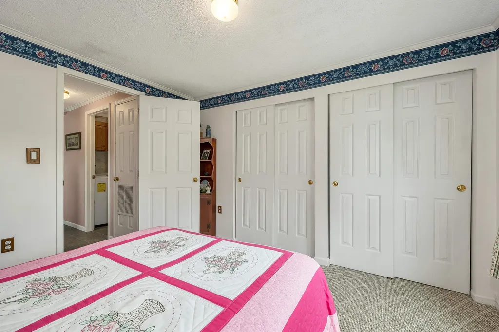 15 Carpenter Park Road Plymouth NH 03264
