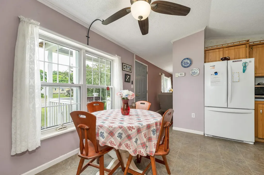 15 Carpenter Park Road Plymouth NH 03264