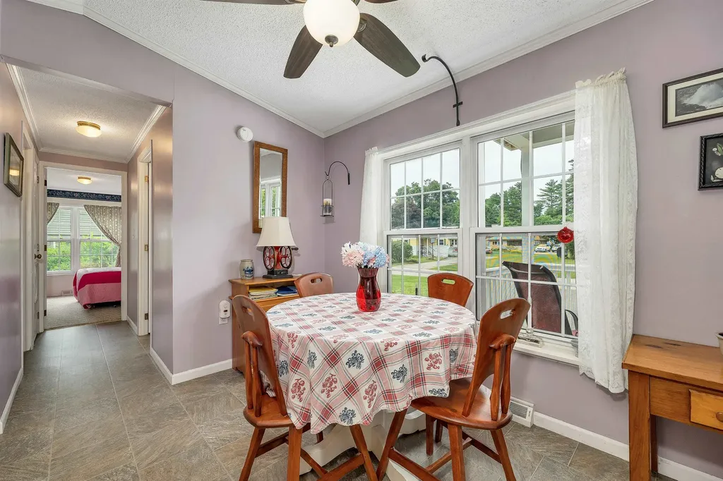 15 Carpenter Park Road Plymouth NH 03264